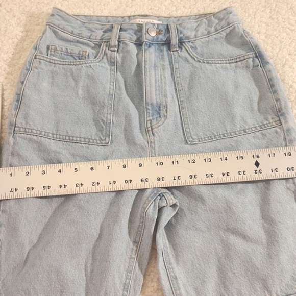 PacSun Women's High-Rise 90s Boyfriend Carpenter Cargo Jean. Light Blue, Size 27 - Picture 14 of 16